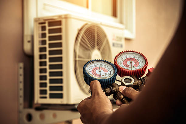Professional Heat Pump Repair technician working in Rosendale, WI
